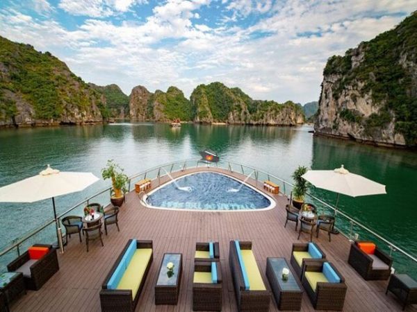 Discover Vietnam On A Budget Tour 19 Days